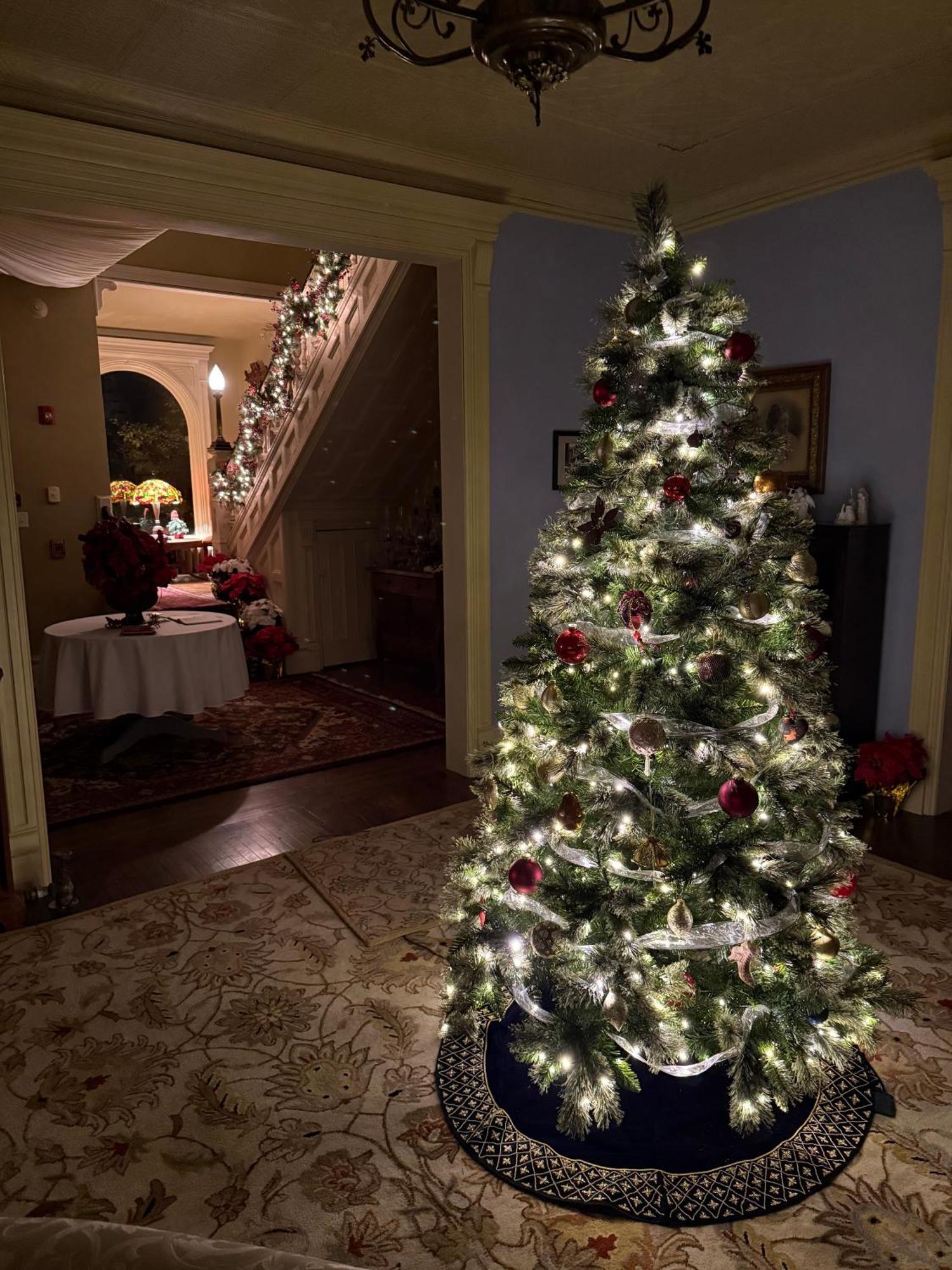 The Edwards Waterhouse Inn Fredonia Экстерьер фото